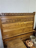 SPOON CARVED FULL BED W/ RAILS