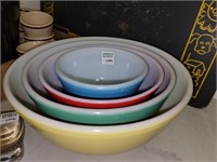 NEST OF 4 COLORED PYREX BOWLS