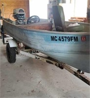 Starcraft 14ft aluminum fishing boat and trailer,