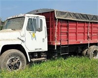 1981 iNTERNATIONAL GRAIN TRUCK WITH APPROX. 59,300