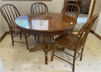 42" Round Oak Table & 4 Chairs