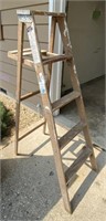 5' Wood Step Ladder