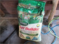 2 bags of Scotts Turf builder fertilizer