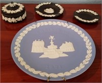 819 - WEDGWOOD PLATES & TRINKET BOX