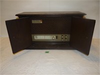 Sears Silvertone Solid State AM/FM radio