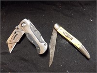 Pocket knife and box cutter