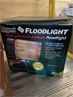regent floodlight new in box