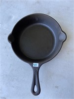 number five unmarked Wagner cast iron Frypan