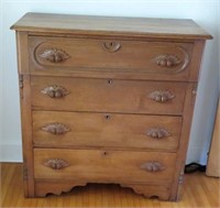 Dresser 4 drawer - Dovetail-Carved Pulls