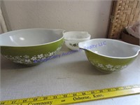 PYREX BOWLS