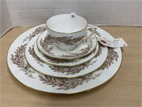 Minton ‘ Bedford ‘ 5pc Setting (chipped)