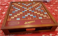 819 - DELUXE SCRABBLE GAME SET