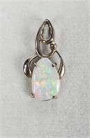 14KT White Gold Opal Pendant