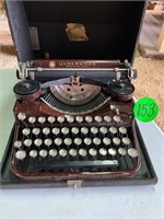 Underwood Standard Typewriter w/ Case