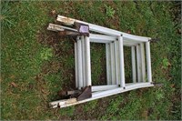 ALUMINUM FOLDING LADDER