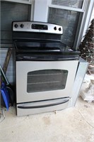 GENERAL ELECTRIC  30" RANGE & HOOD