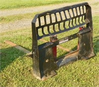 Pallet forks for skid steer