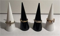 4 Assorted Rings