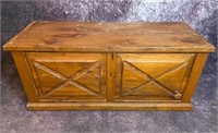 VINTAGE PINE BLANKET BOX