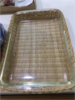 9 x 12 pyrex baking dish with wicker holder