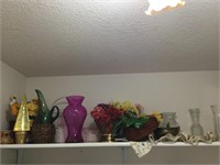 Contents of shelf vases glassware miscellaneous