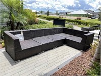 6 PC OUTDOOR WICKER SECTIONAL AND COFFEE TABLE