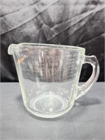 Vintage Pyrex 4 Cup