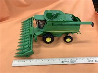 John Deere 9860STS combine