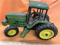 John Deere 7800 (broken)