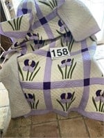 Full size Quilt Machine sewn, Iris pattern