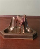 Pipe Holder  horses front feet detached from Base