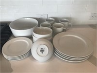 17PC PORCELAIN DISHWARE