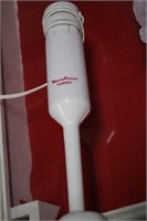 HAND MIXER