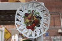 RETICULATED FRUIT DECORATED PLATE