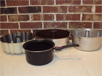 Lot of 4 pots and pans
