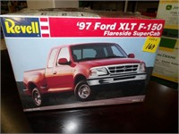 '97 Ford F-150 XLT Model Kit