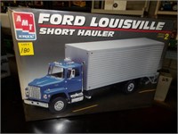 Ford Louisville Short Hauler Model Kit