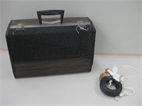 17"x8"x11" Vtg Pet Carrier & Swinging Cats On Trip