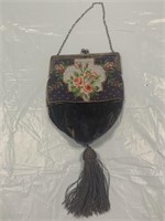 EARLY LADIES BEADED PURSE FLORAL PATTERN