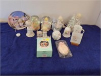 FLAT OF PRECIOUS MOMENTS LAMPS, SNOW GLOBES, CUP..