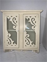 SMALL CABINET WITH COAT PEGS