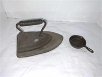 IRON AND RESTING TRAY AND  PAN