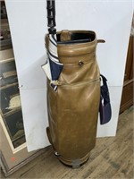 GOLF BAG WITH UMBRELLA AND HAT