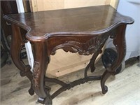 ORNATE WOODEN SIDE TABLE