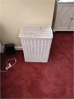 Wicker clothes hamper