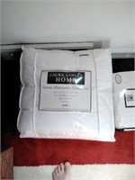 New king size comforter sheet set,  quilt ,
