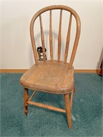 Oak bow back child’s chair