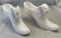 2 - Fenton Puss in boots, white hobnail