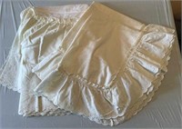 Queen size bed skirt with two pillow shams