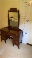 Nice antique dresser with Mirror